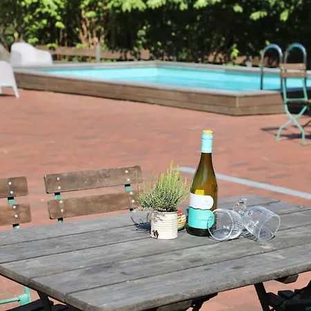 Vilm Mecklenburg Pool Alte Schule Barlin